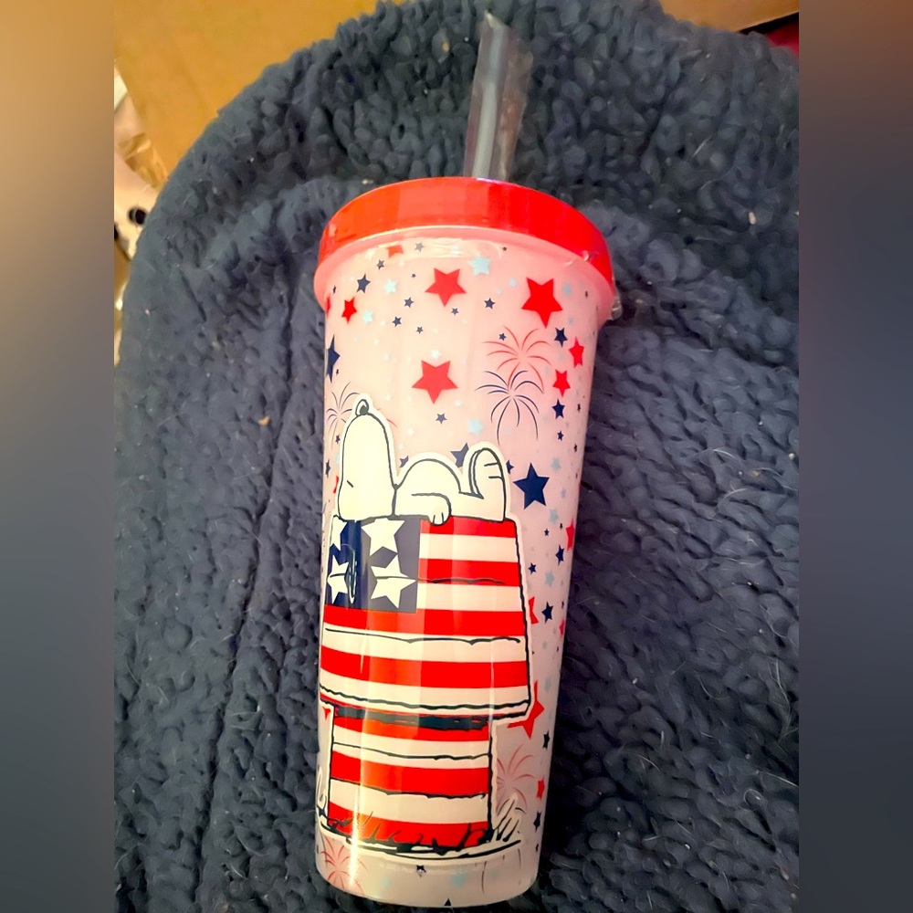 Snoopy patriotic color changing tumbler